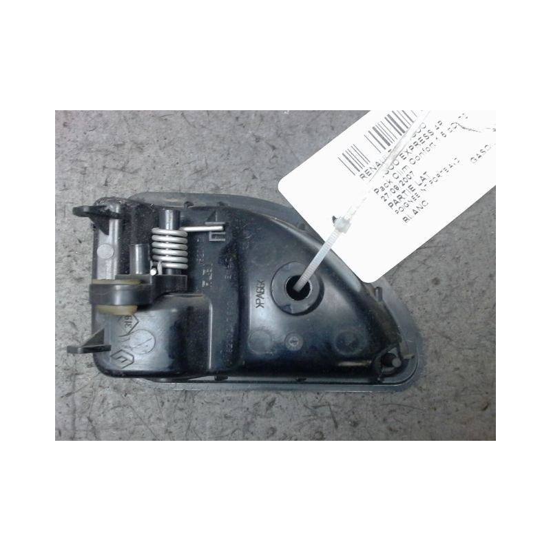 POIGNEE INTERIEURE PORTE AVANT DROIT RENAULT KANGOO EXPRESS 03-07