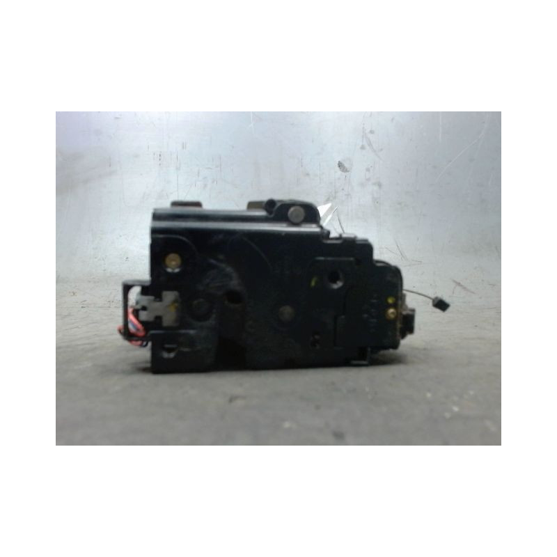 SYSTEME CONDAMNATION AVANT GAUCHE VOLKSWAGEN GOLF IV 98-2004