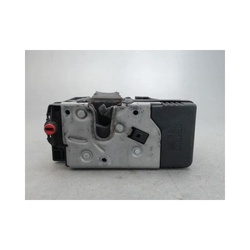 SERRURE PORTE COULISSANTE DROIT RENAULT TRAFIC