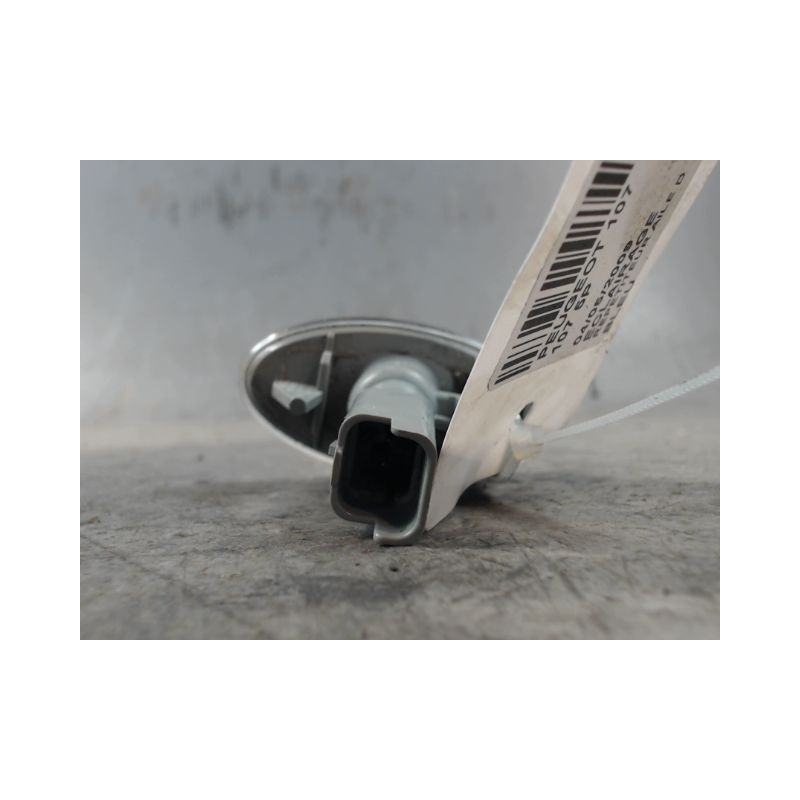 REPETITEUR AILE DROIT PEUGEOT 107 5P
