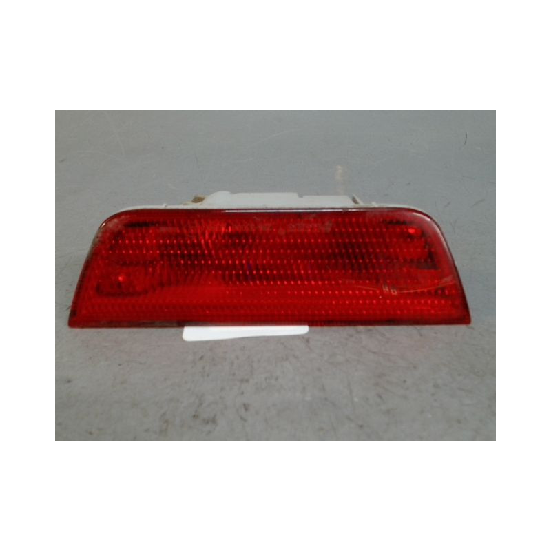 FEU BROUILLARD CENTRAL ARRIERE NISSAN MICRA