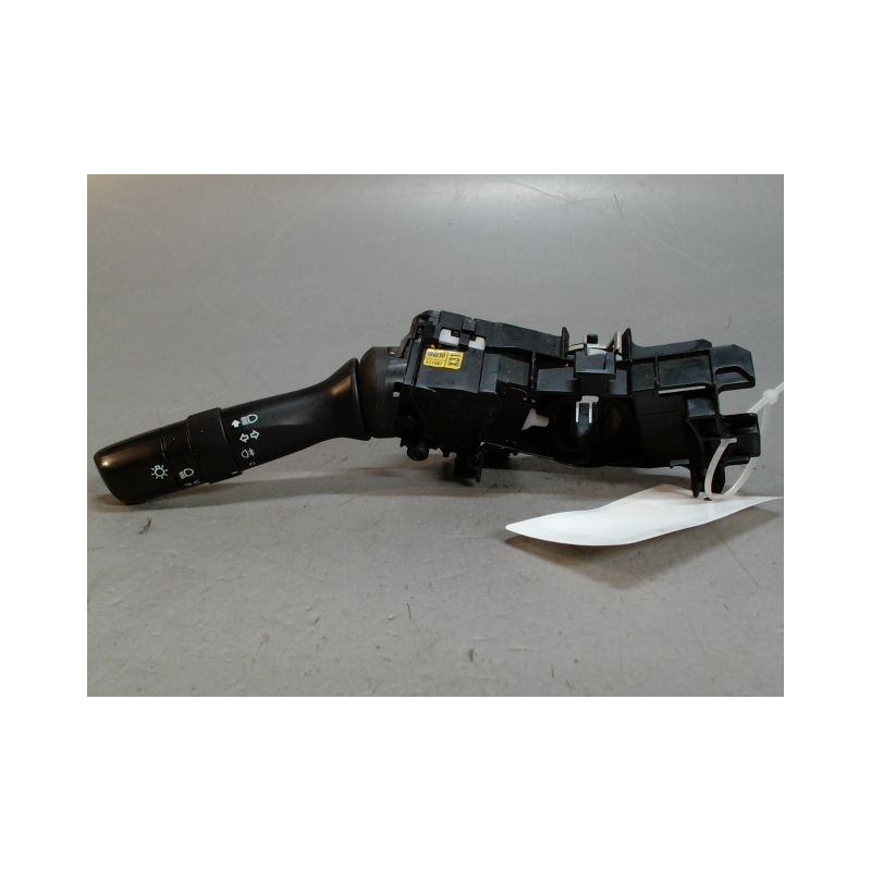 COMMANDE CLIGNOTANT TOYOTA AYGO
