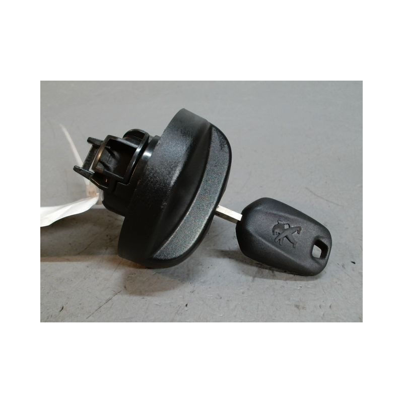 BOUCHON RESERVOIR A CARBURANT PEUGEOT 208
