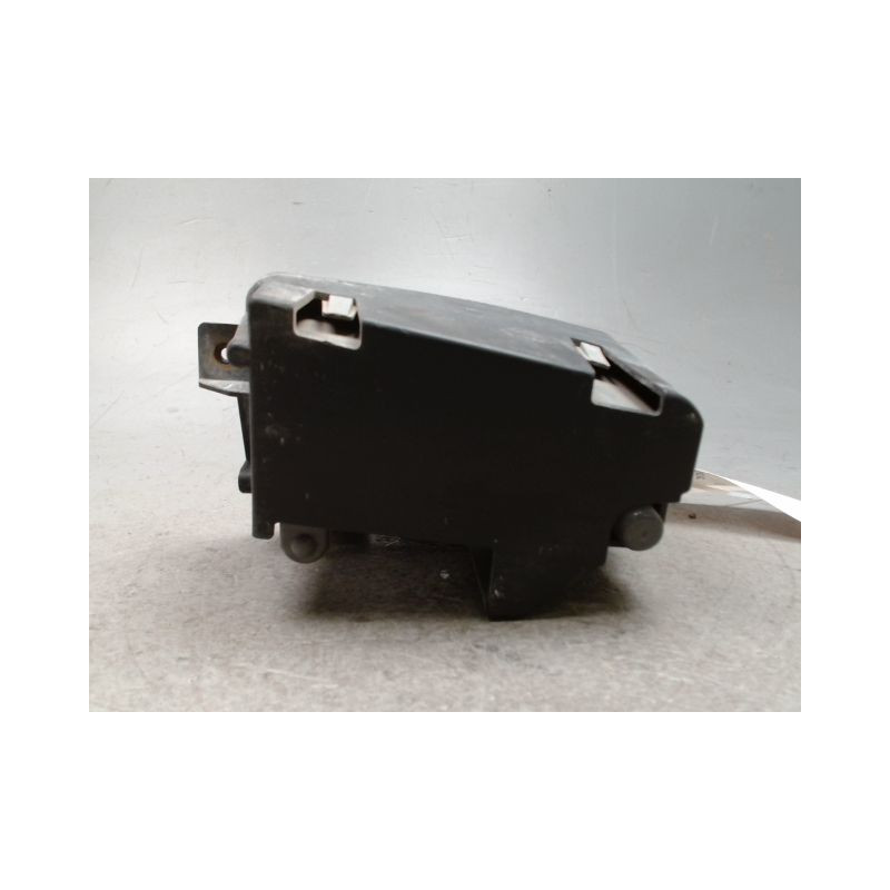 PHARE ANTIBROUILLARD AVANT GAUCHE FORD B-MAX