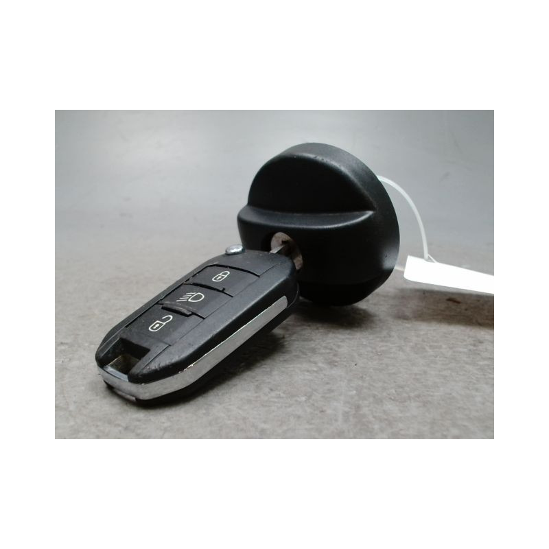 BOUCHON RESERVOIR A CARBURANT PEUGEOT 208