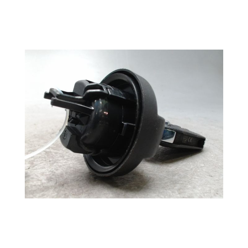 BOUCHON RESERVOIR A CARBURANT PEUGEOT 208