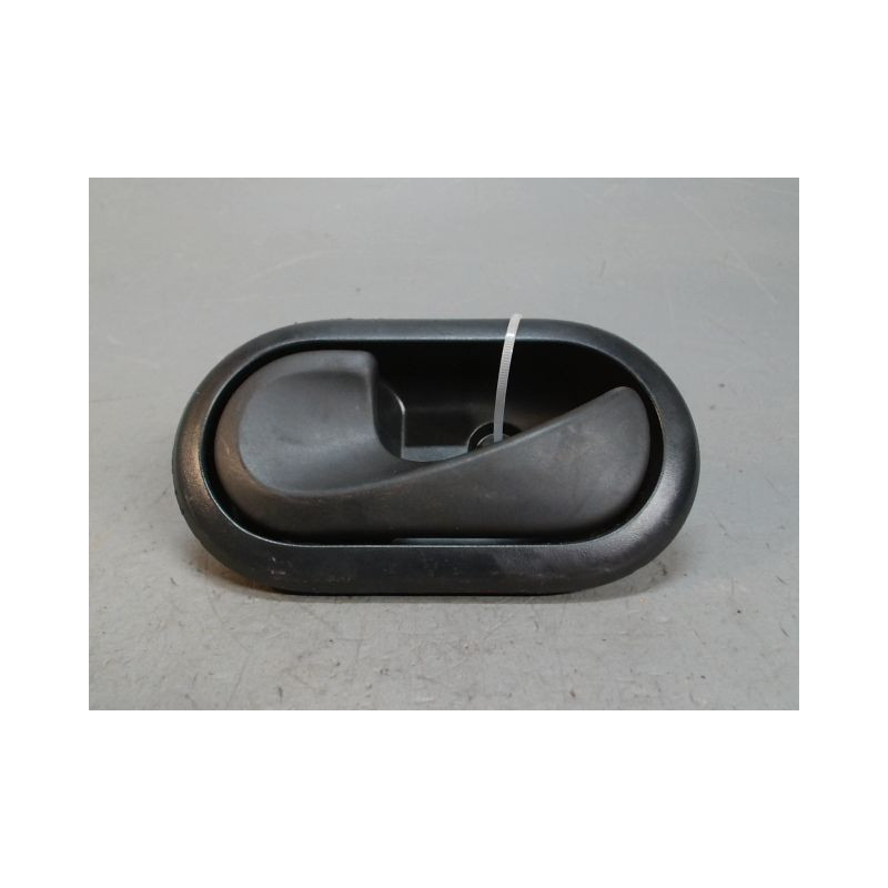 POIGNEE INTERIEURE PORTE ARRIERE GAUCHE DACIA LOGAN 08-