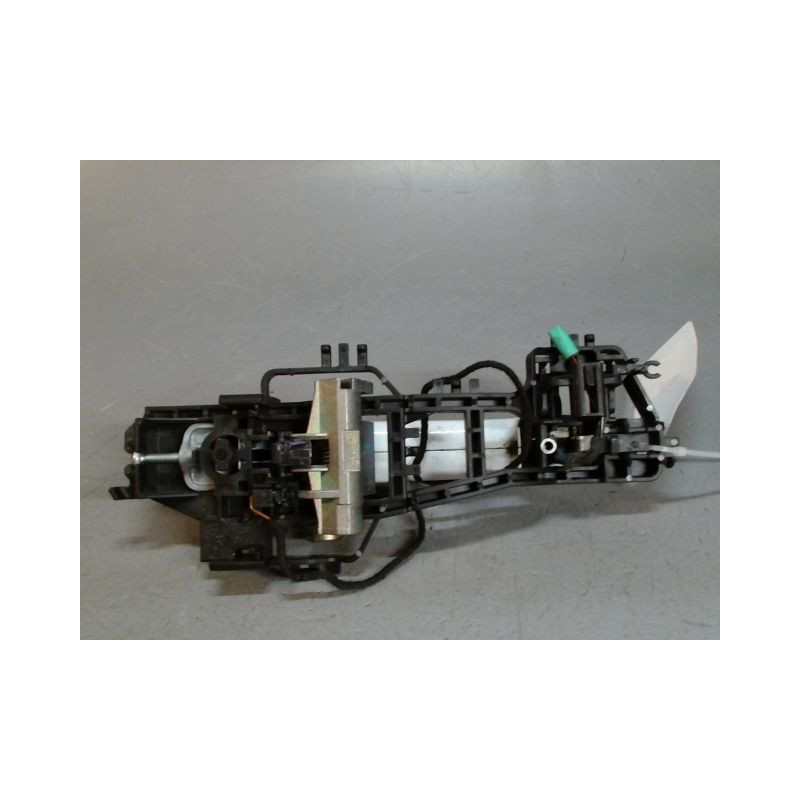 POIGNEE EXTERIEURE PORTE AVANT DROIT FORD KUGA -2008