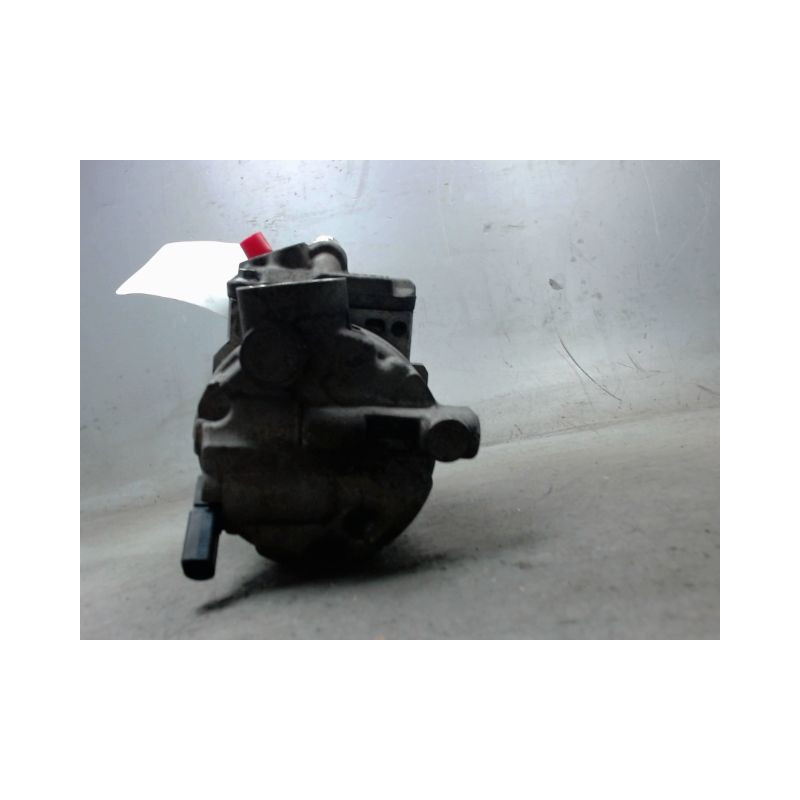 COMPRESSEUR AIR CONDITIONNE AUDI A4 AVANT 04-08