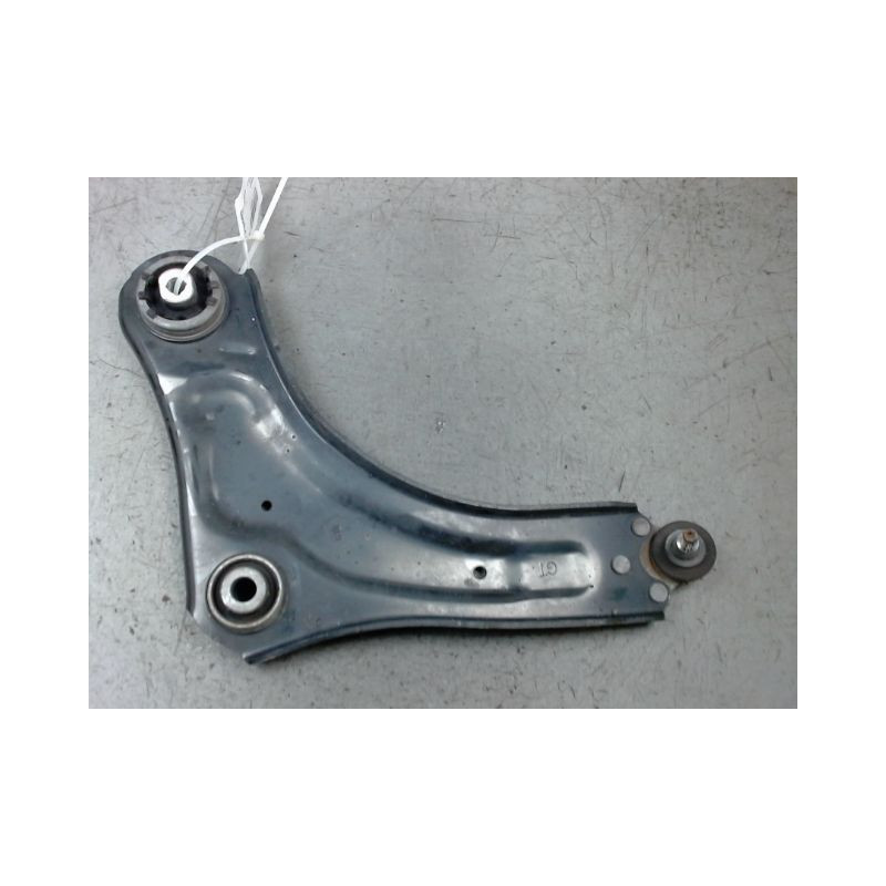 TRIANGLE INFERIEUR AVANT GAUCHE RENAULT SCENIC