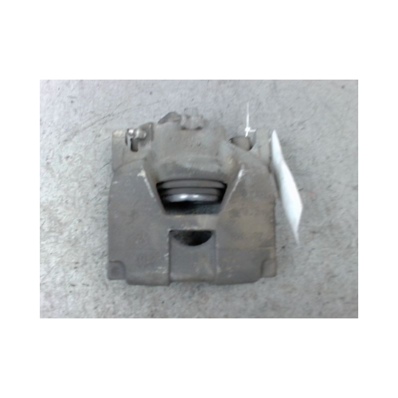 ETRIER DE FREIN AVANT DROIT RENAULT SCENIC