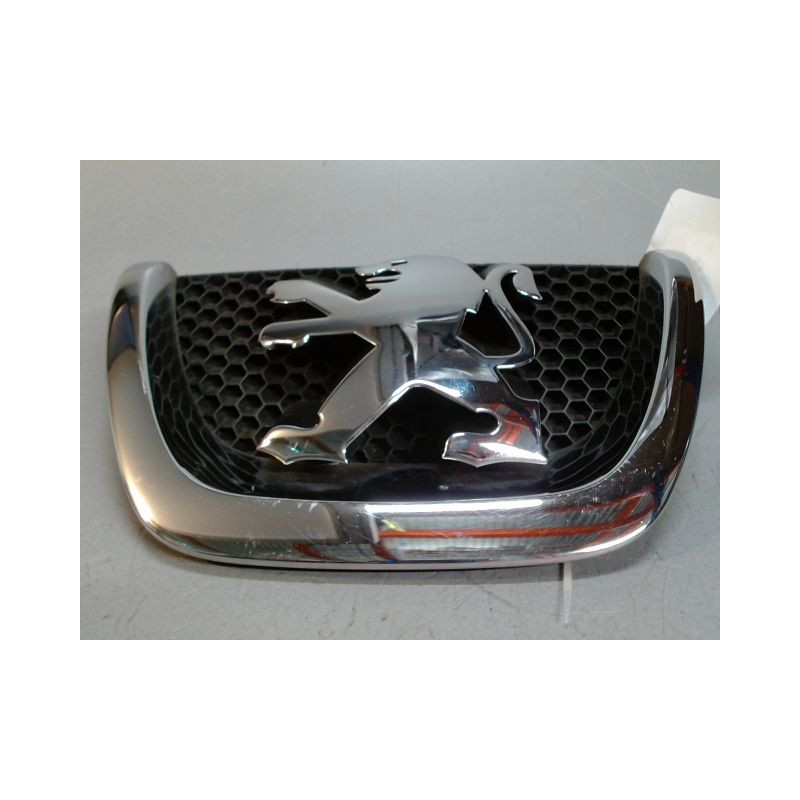 SIGLE CALANDRE PEUGEOT 207 5P