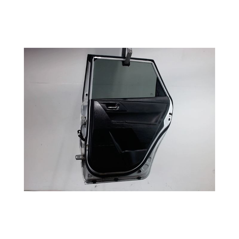 PORTE ARRIERE DROIT TOYOTA AURIS
