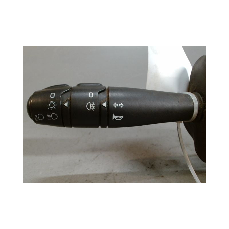 COMMANDE CLIGNOTANT DACIA SANDERO 2008-