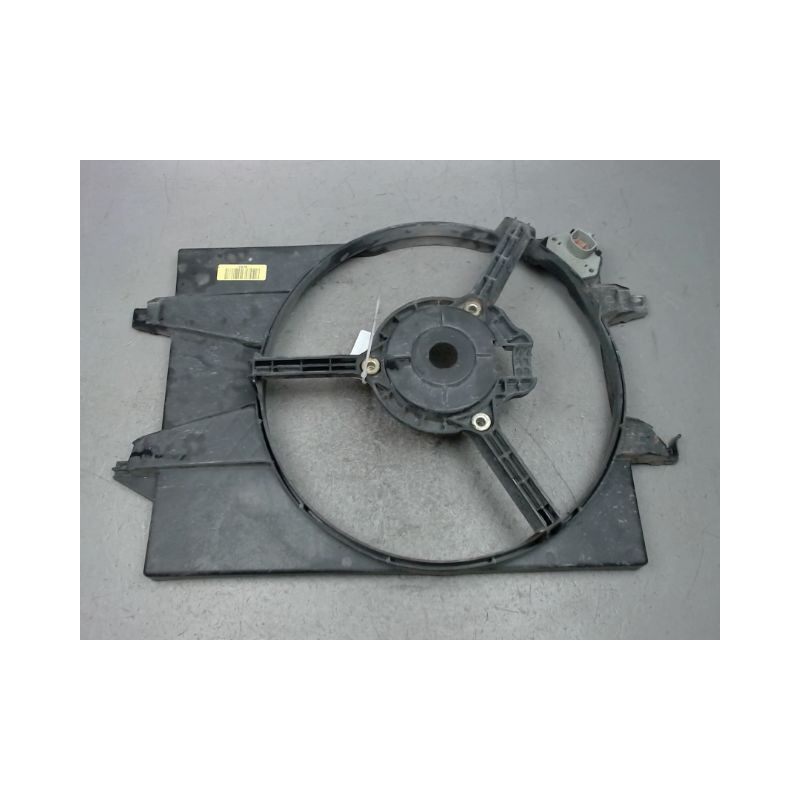 SUPPORT DE VENTILATEUR MAZDA MAZDA 2