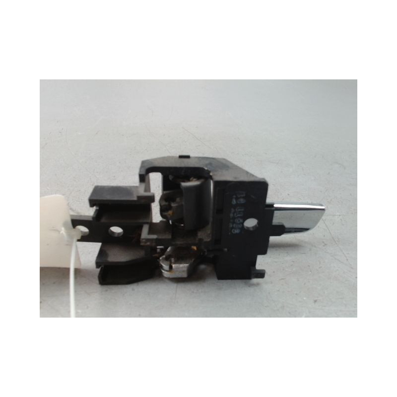 POIGNEE INTERIEURE PORTE AVANT DROIT PEUGEOT 4008