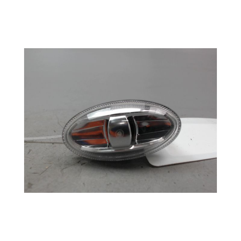 REPETITEUR AILE DROIT PEUGEOT 108