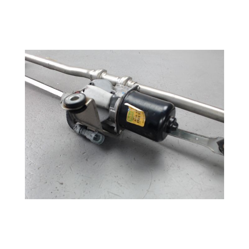 MECANISME ESSUIE-GLACE AVANT IVECO 35C13