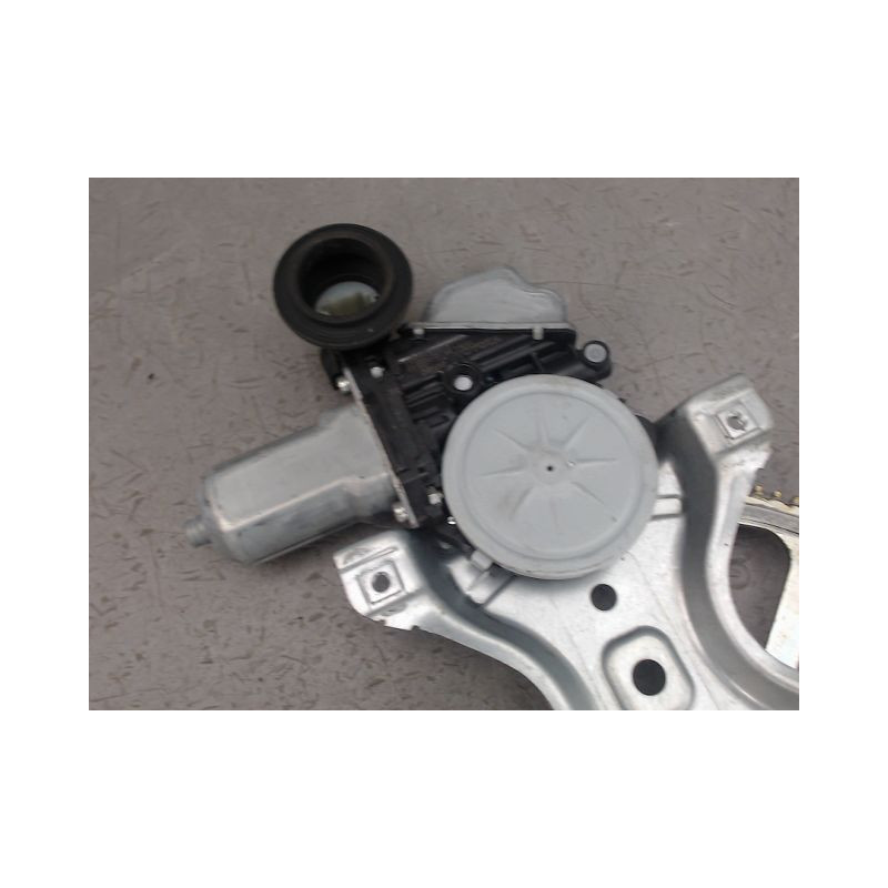 MECANISME LEVE-GLACE AVANT GAUCHE TOYOTA YARIS