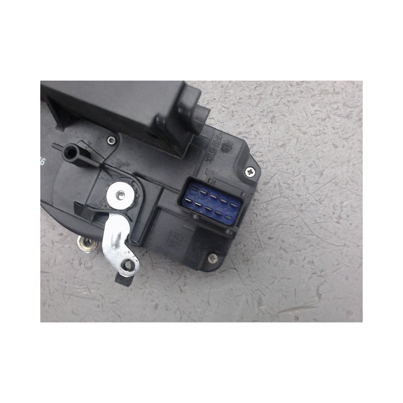 SYSTEME CONDAMNATION AVANT GAUCHE RENAULT TRAFIC