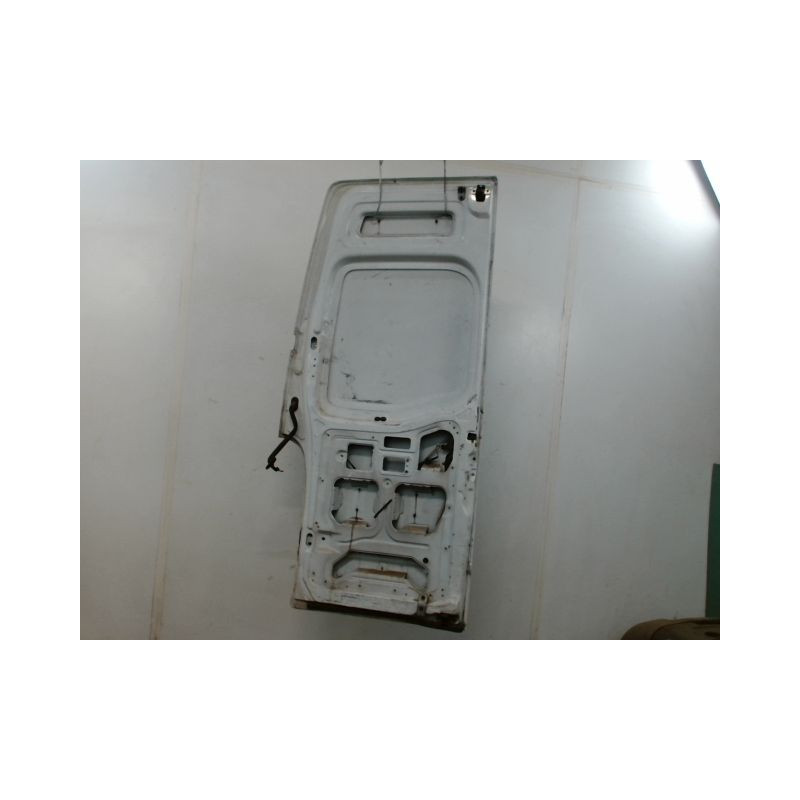 PORTE BATTANTE ARRIERE DROIT RENAULT MASTER