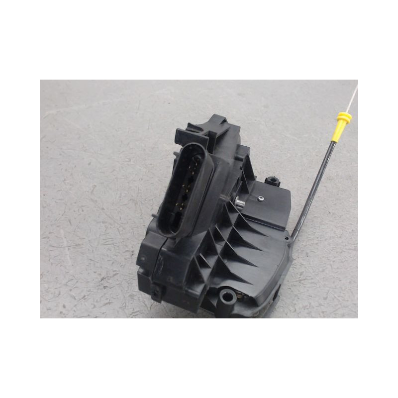 SYSTEME CONDAMNATION ARRIERE GAUCHE FORD FIESTA