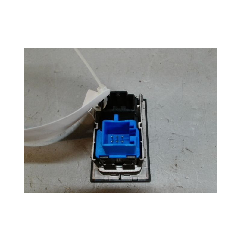 BOUTON DE WARNING VOLKSWAGEN GOLF