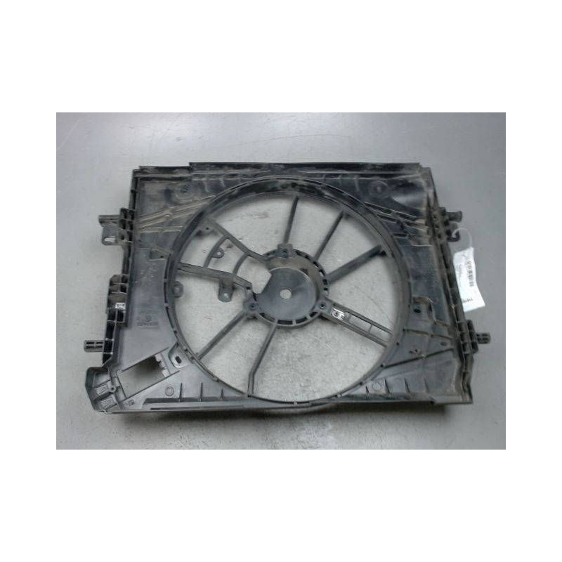 SUPPORT DE VENTILATEUR RENAULT CLIO