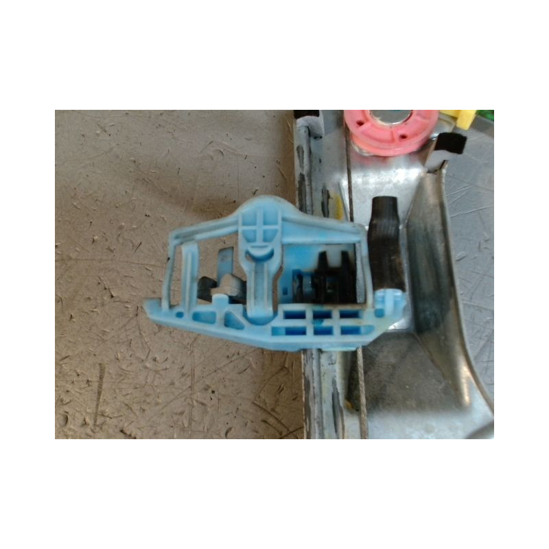 MECANISME+MOTEUR LEVE-GLACE AVANT DROIT OPEL CORSA 06-09