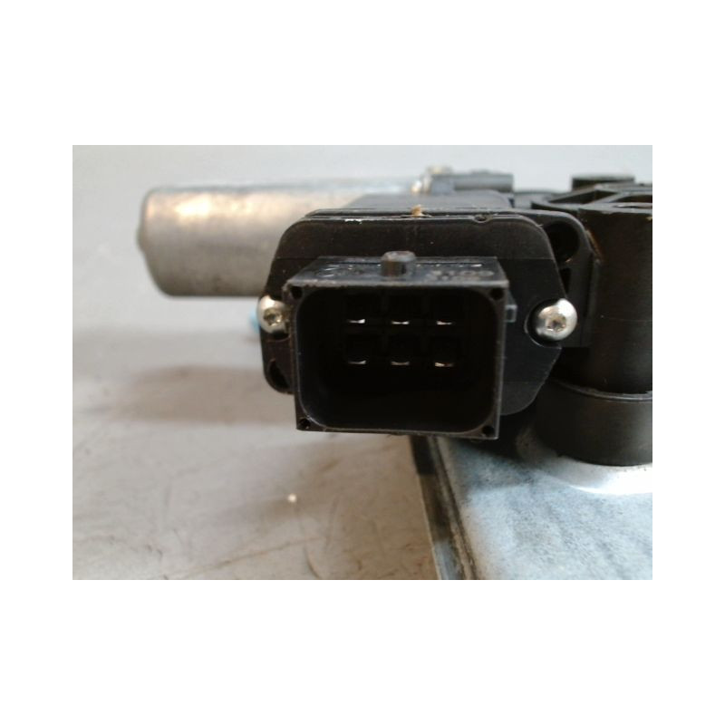 MECANISME+MOTEUR LEVE-GLACE AVANT DROIT OPEL CORSA 06-09