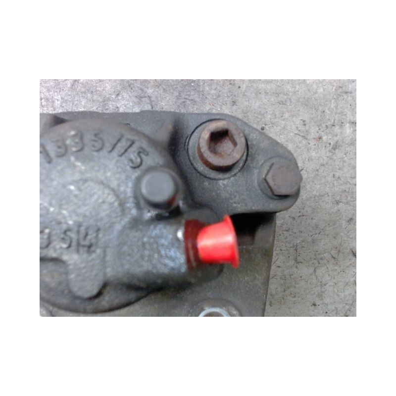 ETRIER DE FREIN AVANT DROIT RENAULT TWINGO 2 2010-