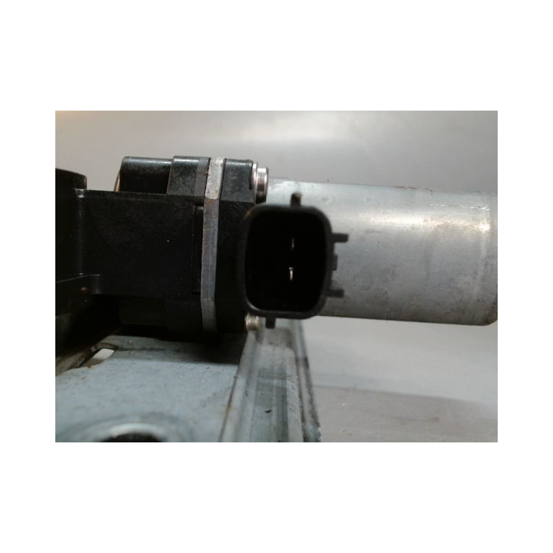 MECANISME+MOTEUR LEVE-GLACE AVANT DROIT DACIA LODGY