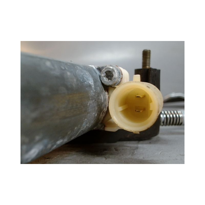 MECANISME+MOTEUR LEVE-GLACE AVANT DROIT RENAULT CLIO II CAMPUS 06-