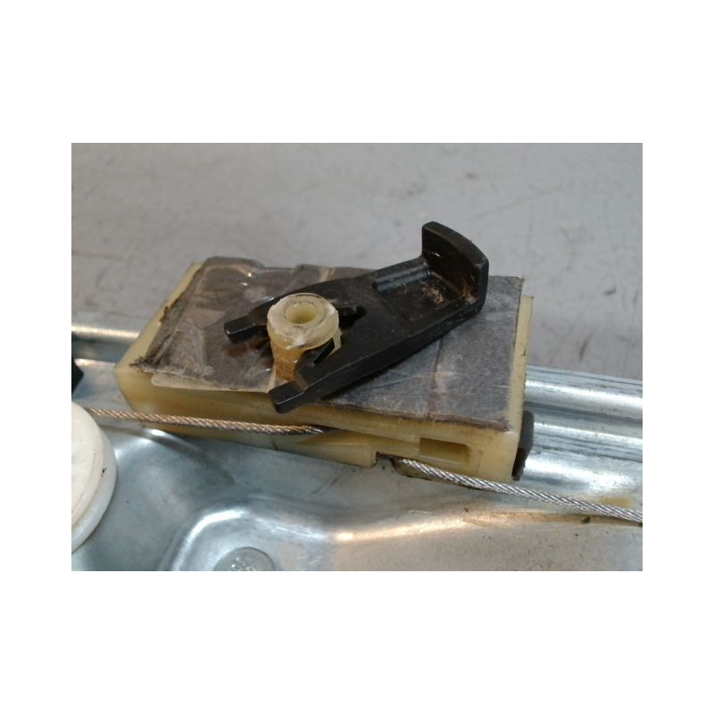 MECANISME+MOTEUR LEVE-GLACE ARRIERE GAUCHE DACIA DUSTER
