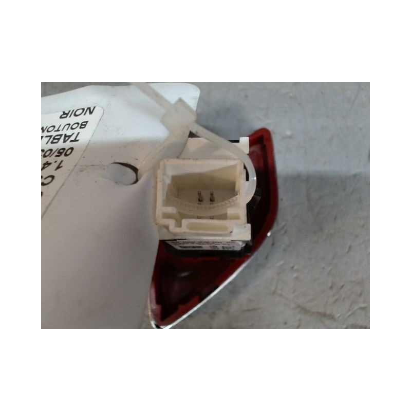 BOUTON DE WARNING CITROEN C3 2009-