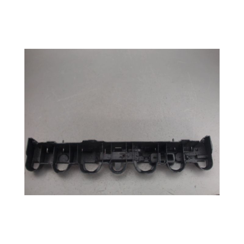 SUPPORT CENTRAL PARE-CHOC ARRIERE  RENAULT CLIO
