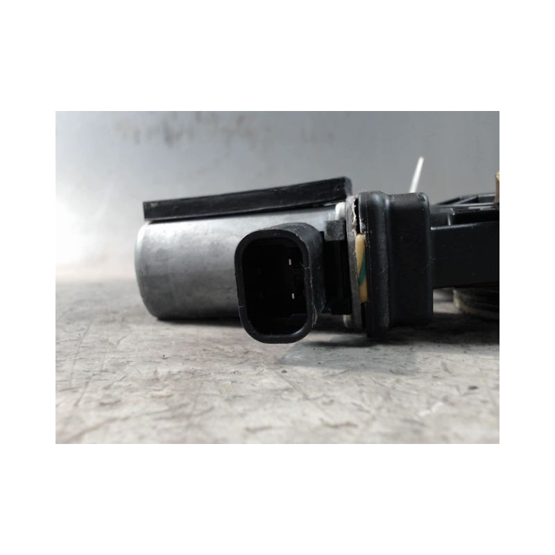 MECANISME+MOTEUR LEVE-GLACE AVANT DROIT FIAT 500 2007-
