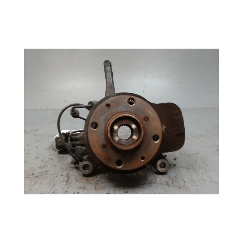PIVOT AVANT DROIT SUZUKI SWIFT 3P