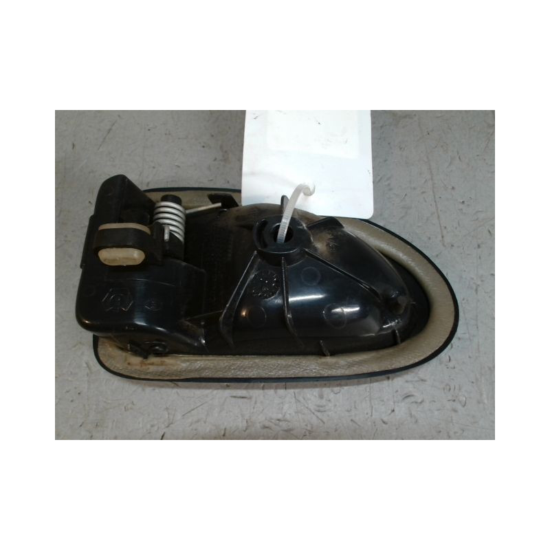 POIGNEE INTERIEURE PORTE ARRIERE DROIT RENAULT CLIO II PH.2 01-06