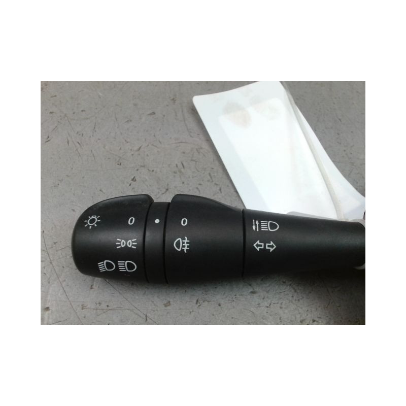 COMMANDE ECLAIRAGE RENAULT CLIO IV Phase 1 2012-...