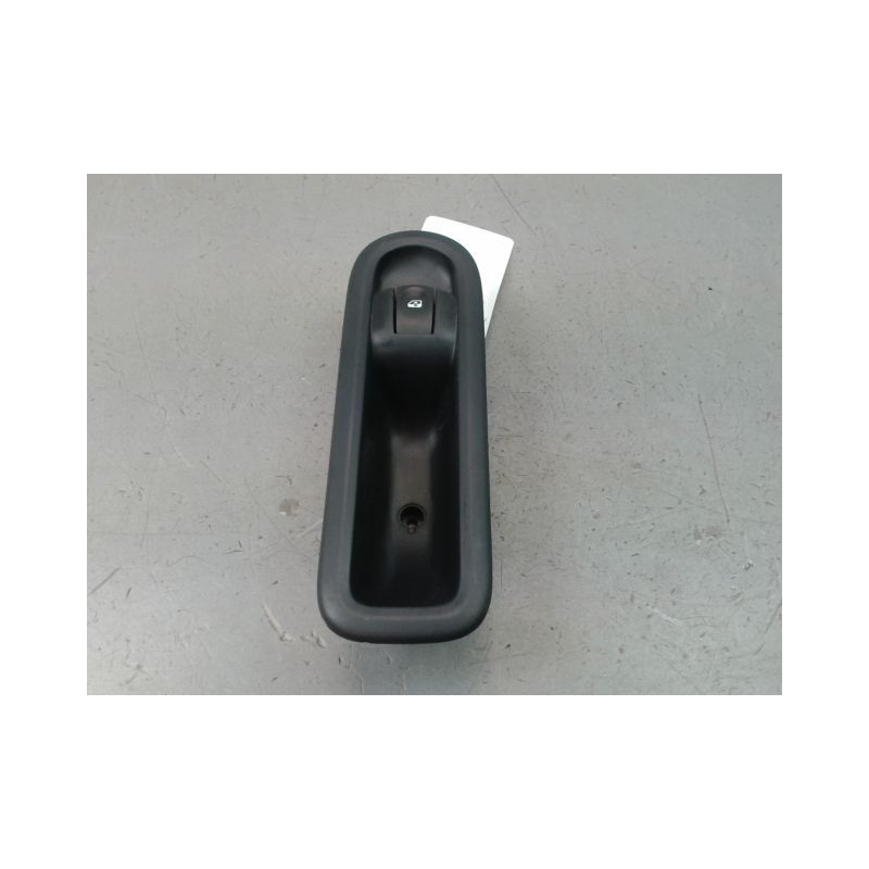 COMMANDE LEVE-GLACE PORTE AVD RENAULT CLIO III Phase 1 2005-2009