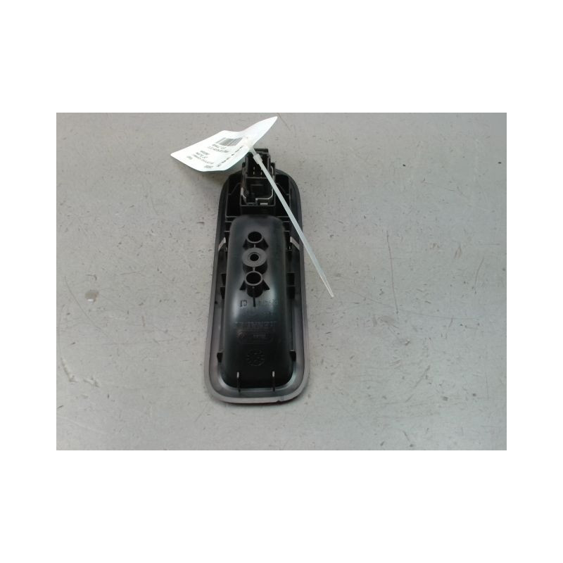 COMMANDE LEVE-GLACE PORTE AVD RENAULT CLIO III Phase 1 2005-2009