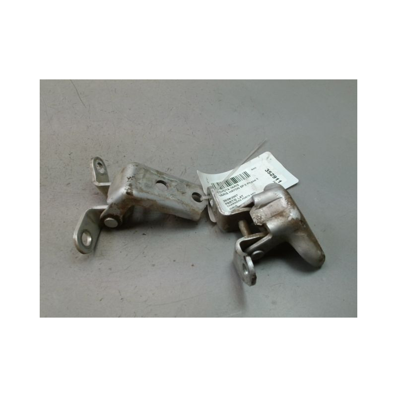 CHARNIÈRE PORTE ARD TOYOTA YARIS II Phase 1 2005-2009