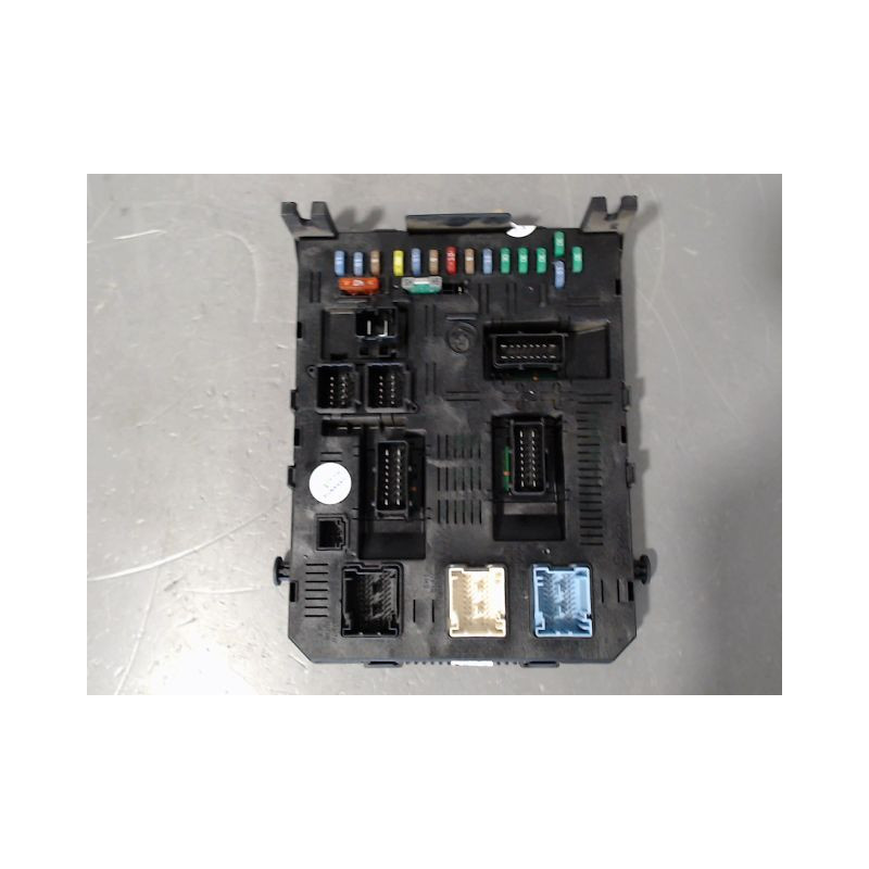 BOITIER GESTION HABITACLE PEUGEOT 307