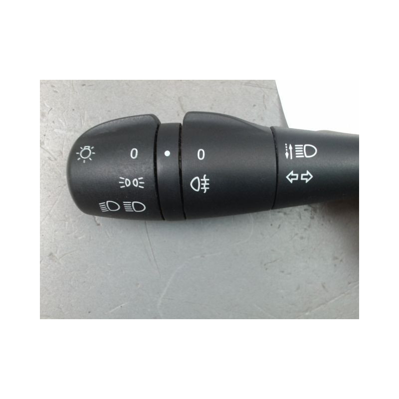 COMMANDE ECLAIRAGE DACIA SANDERO II Phase 1 2012-...