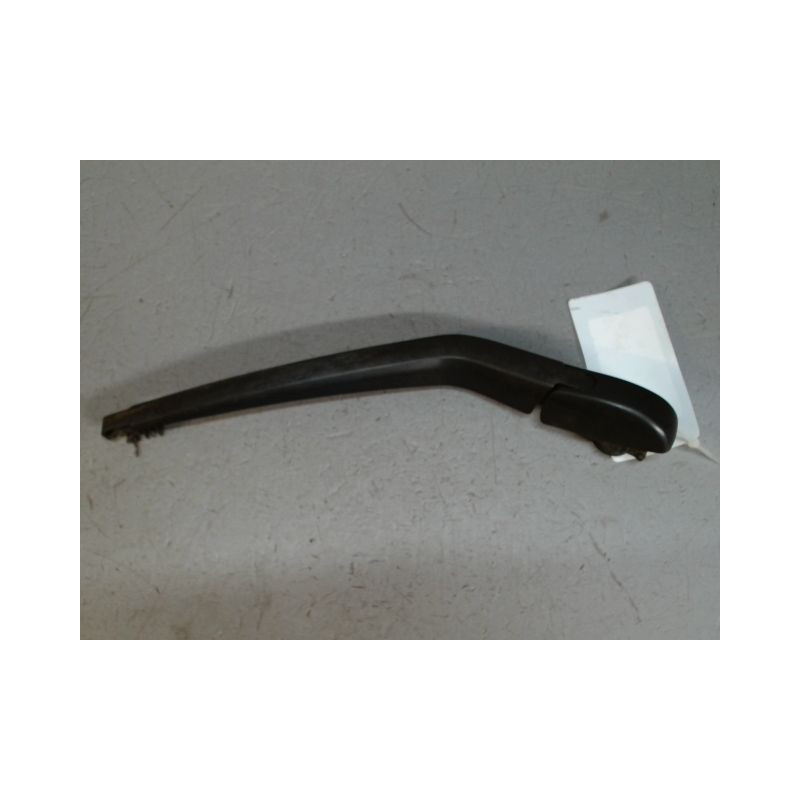 BRAS ESSUIE-GLACE ARRIERE TOYOTA YARIS