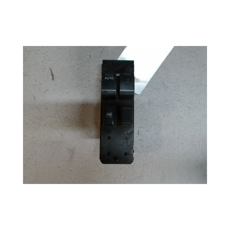 COMMANDE LEVE-GLACE PORTE AVG SUZUKI SWIFT