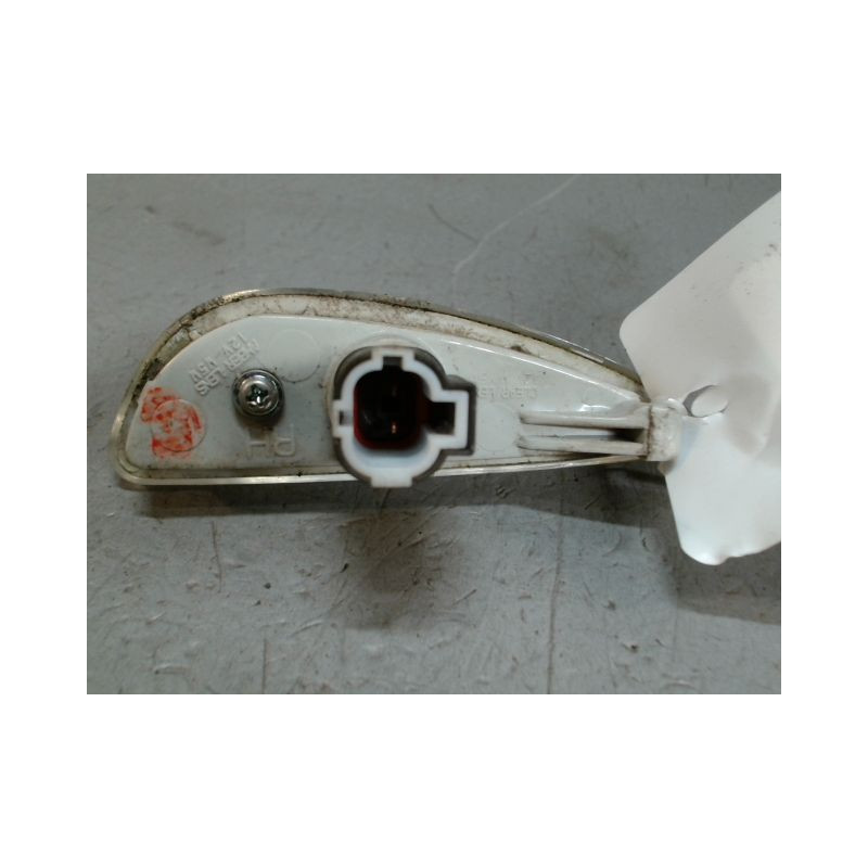REPETITEUR AILE DROIT KIA VENGA 09-