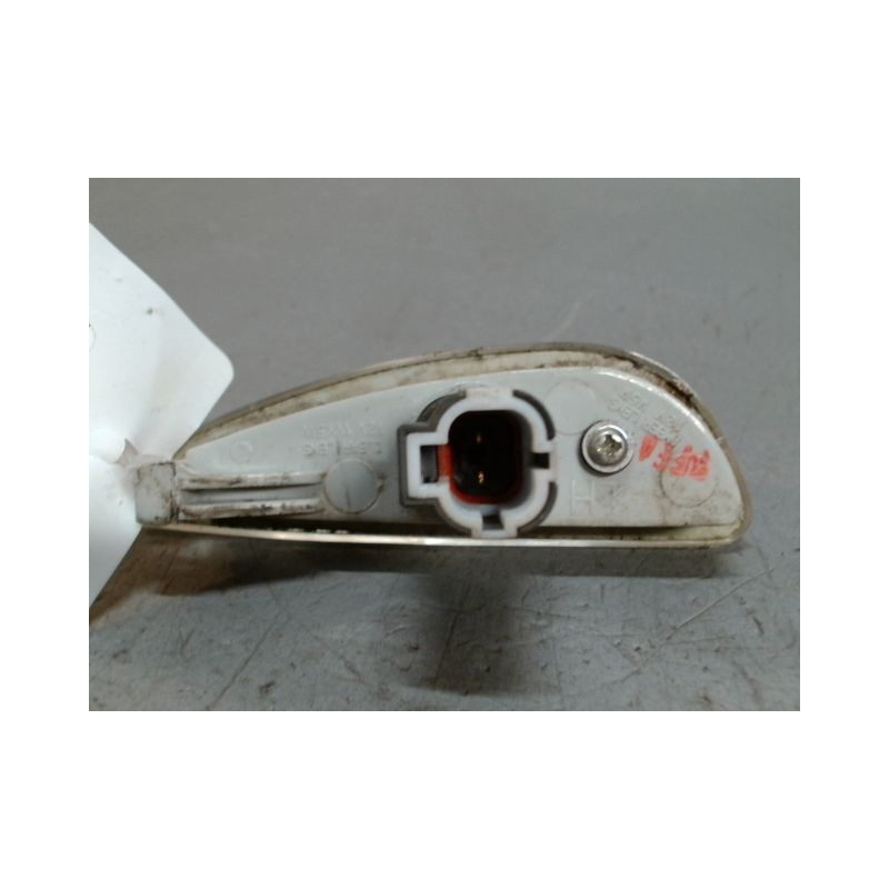 REPETITEUR AILE GAUCHE KIA VENGA 09-