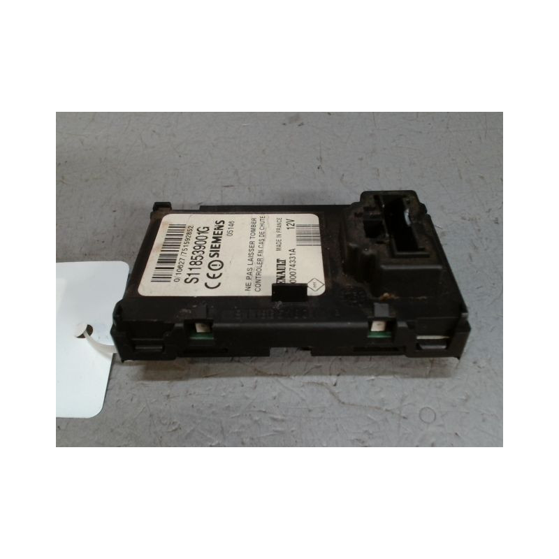 LECTEUR DE CARTE RENAULT MEGANE II PH1 02-05
